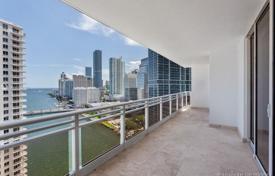 Stylish apartment with ocean views in a residence on the first line of the beach, Miami, Florida, USA for $770,000