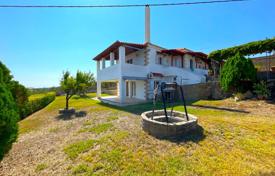 Two-storey well-kept villa near the sea in Messinia, Peloponnese, Greece for 430,000 €