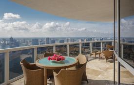 Comfortable flat with ocean views in a residence on the first line of the beach, Sunny Isles Beach, Florida, USA for $2,849,000