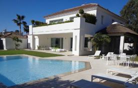 Modern villa with a swimming pool at 800 meters from the beach, San Pedro de Alcántara, Spain for 8,400 € per week