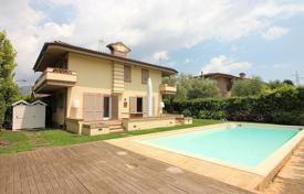 New three-storey villa in Forte dei Marmi, Tuscany, Italy for 8,600 € per week