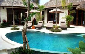 Villa with a swimming pool and a parking in a residence with an aquapark, a wellness center and golf courses near the private beach, Bali for 2,760 € per week