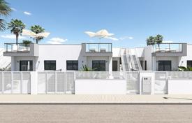 Townhouse in a new residential complex with extensive garden areas and communal pool, Spain for 275,000 €