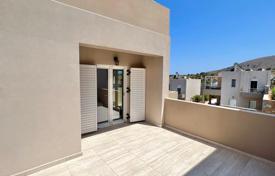 Modern 2-bedroom villa with sea and mountain views for 357,000 €