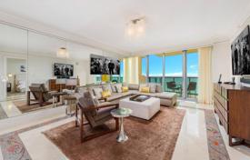 Elite apartment with ocean views in a residence on the first line of the beach, Miami Beach, Florida, USA for $2,986,000