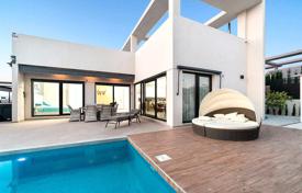 Villa with a swimming pool, Benijófar, Spain for 520,000 €