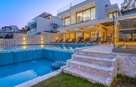 Sea-view villa in Kalkan with a roof terrace, private parking, jacuzzi, barbecue, 500 m from the sea and 500 m from the city center for $984,000