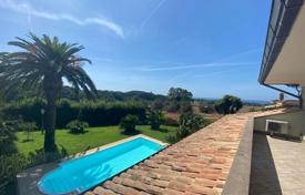 Villa with swimming pool at the seaside in Lavinio, Italy for 1,100,000 €