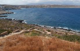 Unique plot overlooking the bay in Akrotiri, Crete, Greece for 490,000 €