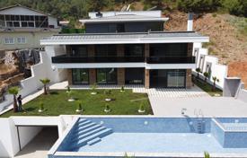 Stylish Detached House with Private Pool in Alanya Tepe for $3,112,000