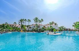 Two-bedroom apartment in a complex with excellent infrastructure, Playa de las Americas, Tenerife, Spain for 850,000 €