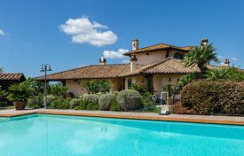 Three-storey villa with a pool, a garden, a garage and sea views in Cerveteri, Lazio, Italy for 2,200,000 €