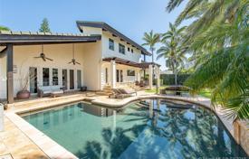 Stylish villa with a backyard, a pool and a terrace, Hallandale Beach, USA for $2,399,000