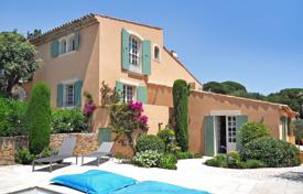 Sunny three-level villa overlooking the sea in Saint-Tropez, Cote d Azur, France for 10,200 € per week