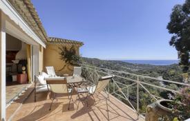 Detached house – Cavalaire-sur-Mer, Côte d'Azur (French Riviera), France for 1,500,000 €