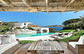 Premium villa with a swimming pool and a garden at 100 meters from the beaches, Porto Rafaele, Italy for 30,000 € per week