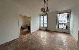 Flat for sale in a prime location of Buda, only 5 min walk to the Danube and 7 min to Pest side center for 202,000 €