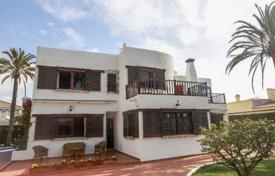 Luxury two-storey villa with a pool and sea views in Torrevieja, Alicante, Spain for 590,000 €