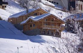 Three-level chalet 80 meters from the ski lift, Isere, Alps, France for 8,500 € per week