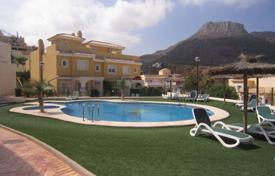Furnished cottage near the sea in Calpe, Alicante, Spain for 320,000 €