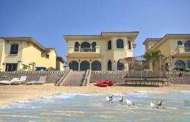 Stylish villa with a private beach in a prestigious area, Dubai, UAE for $10,500 per week