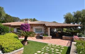Charming villa with a guest house 180 meters from the beach, Porto Rotondo, Sardinia, Italy for 15,400 € per week