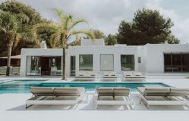 Renovated villa with a pool and a gym, Ibiza, Spain for 33,500 € per week
