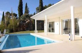 Modern villa in closed domain with sea view. Price on request