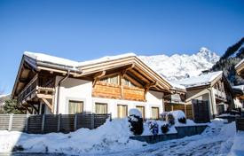 Modern chalet with a sauna, a jacuzzi and a panoramic view of the mountains near the ski lifts, Chamonix, France for 5,500 € per week