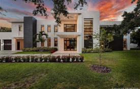 Modern villa with a garden, a backyard, a pool, a summer kitchen, terraces and a garage, Pincrest, USA for $4,690,000