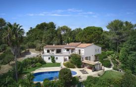 Villa – Roquefort-les-Pins, Côte d'Azur (French Riviera), France for 1,795,000 €