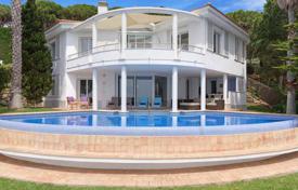 Spacious villa with a swimming pool on the first sea line, Lloret de Mar, Spain for 6,900 € per week