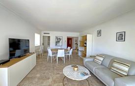 Apartment – Boulevard de la Croisette, Cannes, Côte d'Azur (French Riviera),  France. Price on request