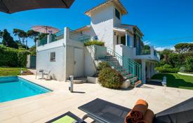 Cozy sea view villa with a swimming pool at 500 meters from the beach, Antibes, France for 7,500 € per week
