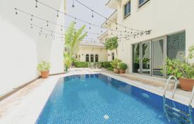 Villa with a swimming pool and a direct access to the beach in a prestigious area, Dubai, UAE for $10,200 per week