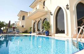 Villa – The Palm Jumeirah, Dubai, UAE for $14,400 per week