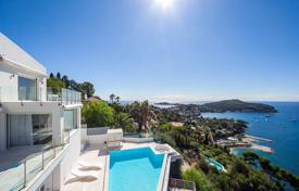 Contemporary villa with exceptional view. Price on request