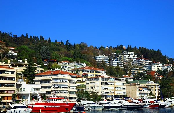 In Beşiktaş, the residential property facing the Bosphorus is highly valued