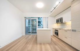 Apartment – Simcoe Street, Old Toronto, Toronto,  Ontario,   Canada for C$777,000
