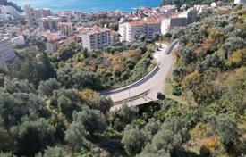 Urbanized plot for hotel construction in Petrovac with sea view, 1,320 m² for 220,000 €