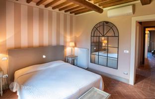4-bedroom country house 284 m² in Cortona for 870,000 €