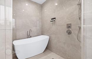 5-bedroom house 427 m² in Miami for $4,248,000
