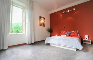 3-bedroom apartment 200 m² in Opatija for 1,200,000 €