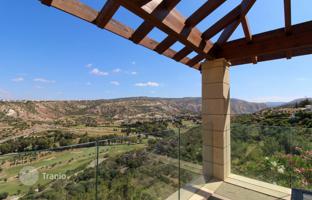 5-bedroom villa 325 m² in Aphrodite Hills for 3,450,000 €