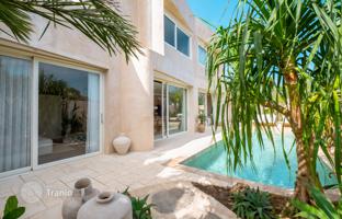 4-bedroom villa 190 m² in Balangan beach for $460,000