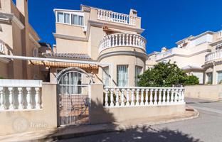 4-bedroom villa 105 m² in Orihuela Costa for 340,000 €