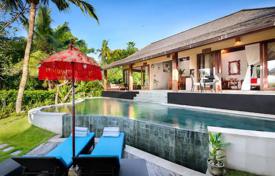 Beautiful and Luxury Rice Field View Villa in Pererenan for $2,505,000