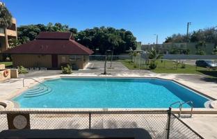 2-bedroom apartments in condo 85 m² in Hialeah for $275,000