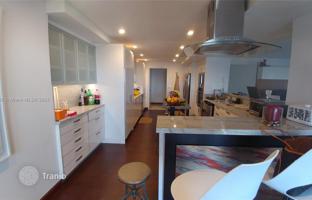 3-bedroom apartments in condo 216 m² in Miami for $725,000