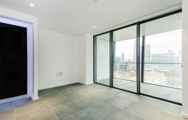 Studio-apartment with a winter garden and views of South Dock, Canary Wharf, London, UK for £535,000